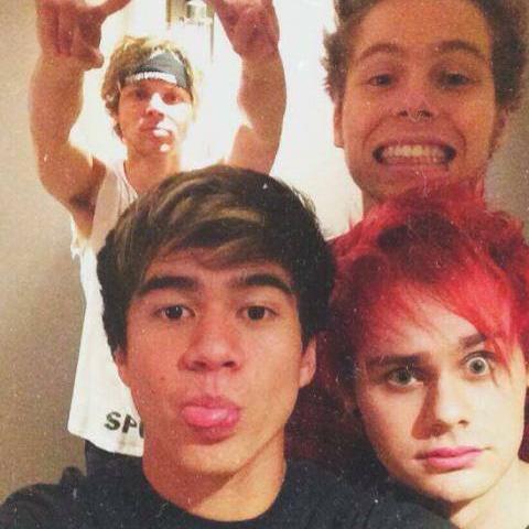 ayuda_idiot's profile picture. @5sos mi life