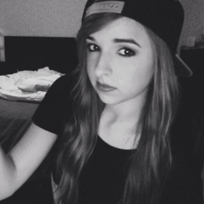 i dont crop people out. // pics of jenn + her snapchats | all photos belong to original owners. all posted photos are most likely in favorites.