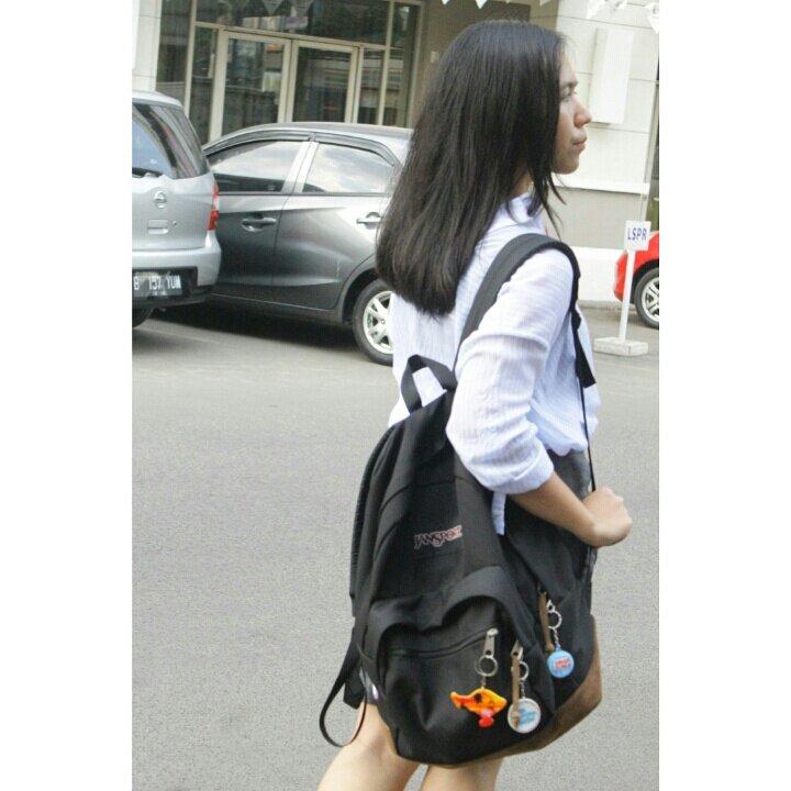 Narunda's profile picture. Sman 5 Palembang, HI-UI 2012, KWK BEM FISIP UI 2013 and the future owner of multinational corporation hihi *amin