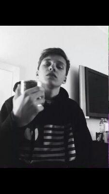 #TeamNickRobinson 
Si no te gusta el sexy Nick q shit haces aqui!?