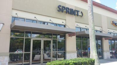 SanfordSprint's profile picture. 1633 WP Ball Blvd Sanford Florida, 32771
Ph# 407-322-5656 
Mon-Sat 9-9 Sun 11-6
Full Service Store
#gettingbettereveryday