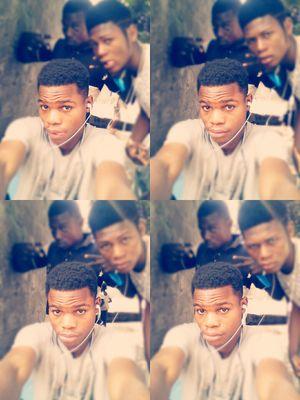 naqui à Kinshasa en 19◀◀◀◀