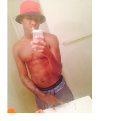 JonesBuhhh's profile picture. #FreeYungRells   Young Nigga Trynna Turn His Dream To Reality ️