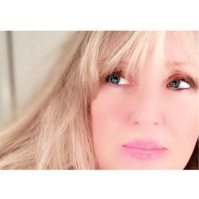 ILLUSTRATOR SANDY Mさんのプロフィール画像
