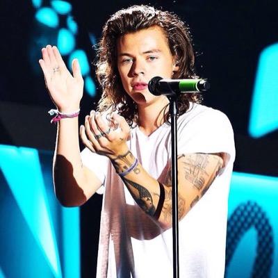 Megydou's profile picture. Harry styles and low wifi will be the death of me