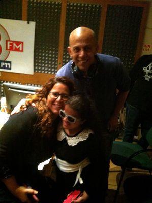 raeo123's profile picture. ‏‏‏‏‏‏‏שמי רואה עיברת ואני בת 16 עולה לכיתה י אוהבת את עולם הרדיו שואפת להיות עיתונאית בעתיד בעיקר בתחום הרדיו אתם בטוויטר תעזרו לי בכך שתעקבו ואצליח בסכותכם תו