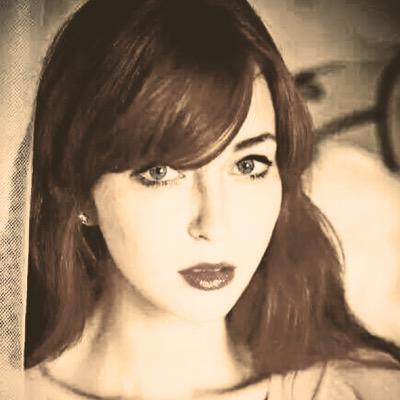 khadoojQ's profile picture. مدينية صميمة جداوية المنشئ، حكمتي في تويتر قلل ناسك يرتاح راسك