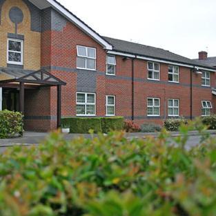 @AnchorLaterLife Wellington Lodge care home in #Manchester. Kelly & team here tweeting & listening Mon-Fri 9-5ish. Tel: 0808 301 7416