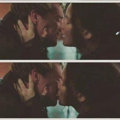 Ojala existieran hombres como josh hutcherson nuestro peeta mellark,amando a THG,en llamas,sinsajo parte 1,2❤ Peeta and Katniss❤
