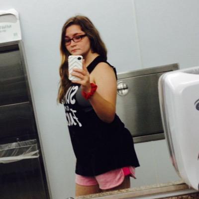 Profile Picture of Shawna Leann Hicks (@leann_shawna) on Twitter