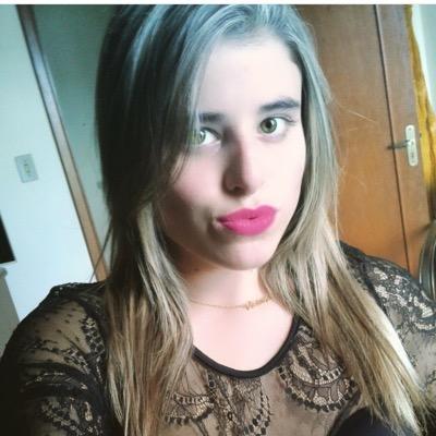 Não tenho juízo nem sei me cuidar, mas relaxa, eu tenho sorte.