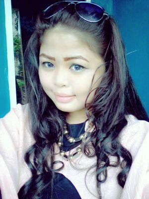 15eb6ef2dfd1420's profile picture. 