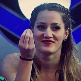 se caga para autonóminarse se llama nacho nayar...
nacho decime que se siente ser el cagón del canal...
con @MicaViciconte no, porque te cagó a palo