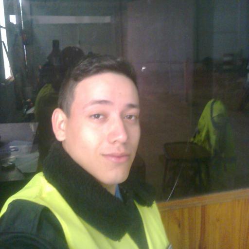 la vida en este mundo es tan corta, qué estar de mal humor todo el día, es una pérdida de tiempo.