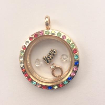 Floating Gems custom makes floating locket jewellery for keepsake/memory or just for some fun. Prices start from £12. Message to order.