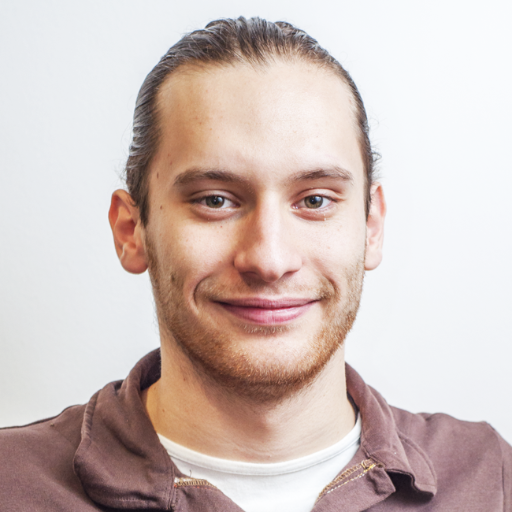 Lead Android Developer at http://t.co/ygGSiqXrou -- Android Freak -- Musician -- Available for Freelance