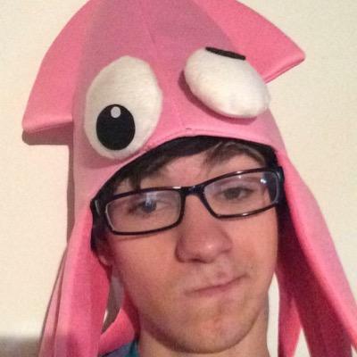 Deemoxxx's profile picture. Just a kid and a squid trying to make it big in life