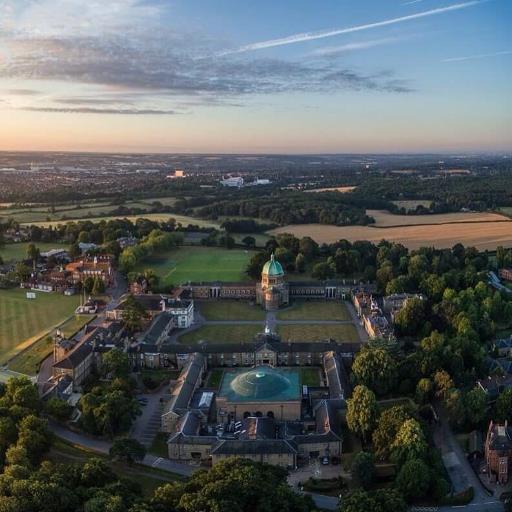 The (electronic) voice of the History department at Haileybury. 
#historyteacher