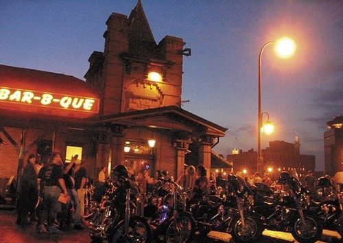 The Best Damn Bar B Que- Period!