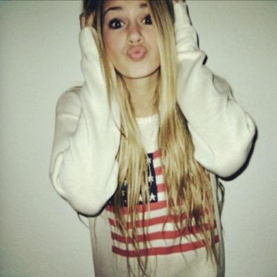 GirlShittttttt's profile picture. Old account hacked at 14.5k