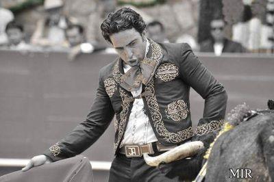 Matador de Toros/padre de Rodrigo https://t.co/KnAt1WySsf https://t.co/NUwh6EIUUe