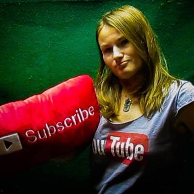 Hey Its Stephanie!
Video/Social Media Producer, and Tech Guru. Like Monster Hockey. Not obsessed over @nickjonas.
Follower of Jesus Christ. #Yolo!