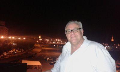 Locutor de Radio y televisión. También he dirigido revista deportiva. Maestro de E. Infantil y me gusta la música,el cine, los deportes y sobre todo... La Vida.