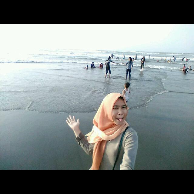 apipazizah's profile picture. 