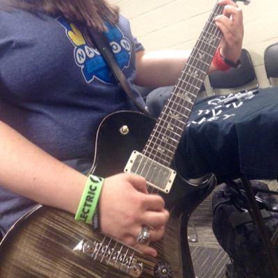 Just a person wanting to serve my Lord through the playing of music \m/