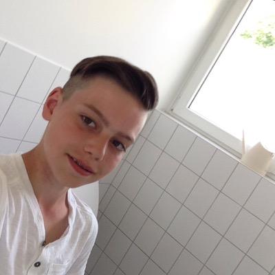 kilian#single#cologne#13#instagramm:
kilian_boss02 abonniert mich bitte