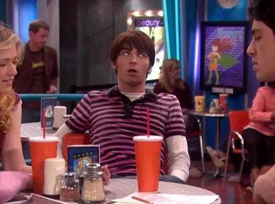 Mewmy_murkily's profile picture. OT5