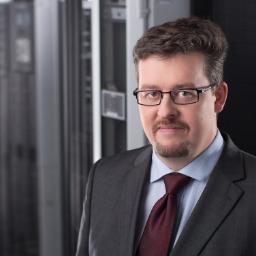 Professionally involved in IT business in the areas of data center, cloud and telecommunications.