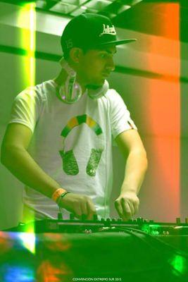 Dj & Producer in progress of Electronic Music♥ #BIGBEATRECORDS #NESTHQ #EDM #OWSLA ♥