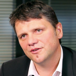 Cofondateur @darwinX_conseil @smylifeapp #entrepreneur #bank #transformation #newmodel