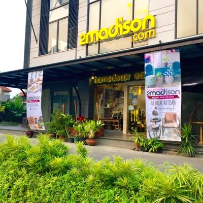 Eatery/ Cafe nyaman dan unik di dalam 2madison homedecor store! jl Bangka Raya no.20, Kemang. Open: Senin-Jumat 7am-6pm, Sabtu 7am-9pm, Minggu 7am-3pm.