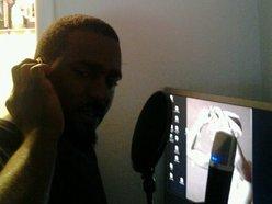 Kuhn_DESB's profile picture. http://t.co/gFgxMjBVlx check him out retweet em...soundcloud.com/andrew-young-14