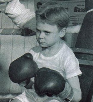 subfuscous's profile picture. Fake shipping forecasts, psychogeography, imaginary cartography, boredom, radical eyore-ism.