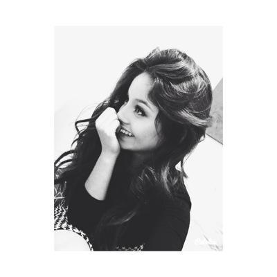 oficial
atriz, cantate
actualmente em soy luna