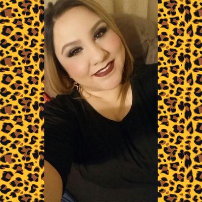 First time twitter...  Miss.piggy half sister, queen of brew, makeup lover and a  bookworm too. its true what they say everything bigger in Texas ;)