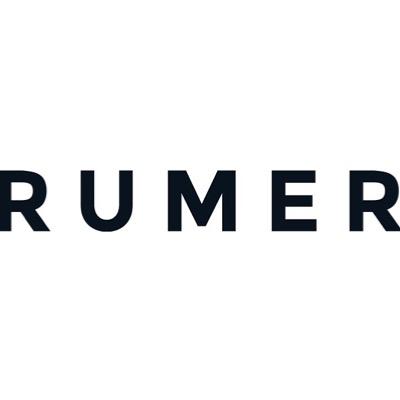 Open roads, tanned skin, music, freedom: this is Rumer.