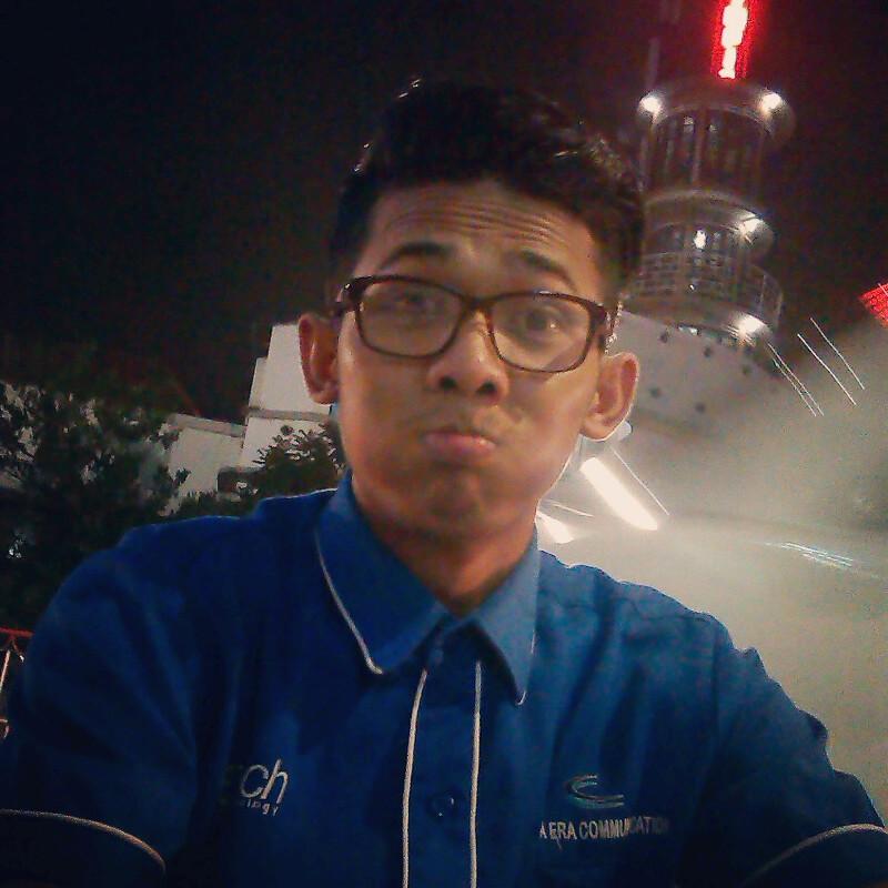 ariez_distor's profile picture. Blue fire... Though a home is on the surface, she is still a universe..