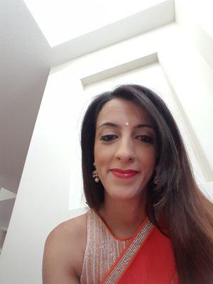 simrankalsideol's profile picture. I could be hear all day.......!