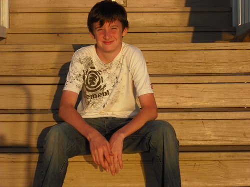 I love WoW, I love God, love my family, and love wakeboardin and tennis!!!