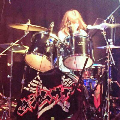 アカウント担当えりりんです!情報アカウント/主にRTふぁぼをします/ Girls yndrome(@Girls_Syndromee)のドラマーです!/映画にもでます!/3.24フェス♥/本人アカウント@dr_ths319 お気に入りやRTをお願いします!!これからかずちゃんをよろしくお願いします(*´ω`*)