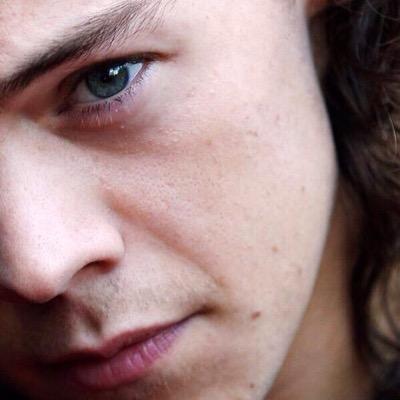 saved for voting and free follows, if you want follow @uniquegirlidgaf