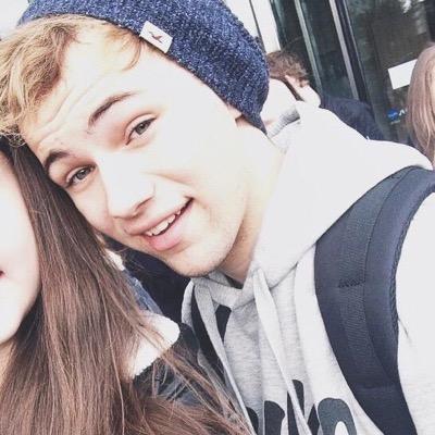 YOU'VE just RECEIVED A FOLLOW, NOW IN RETURN PLEASE FOLLOW @theauspics ITS A PICTUREs ACCOUNT FOR AUSTIN. THANK YOU AND I LOVE YOU.