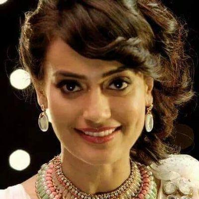 Zoya Farooqui (@FarooquiKaran) / Twitter Zoya Farooqui (@FarooquiKaran) / Twitter