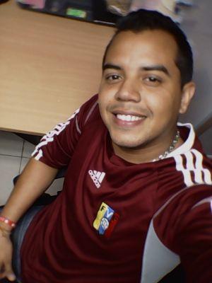Comunicador Empírico, Publicista y Productor, lo que quiero lo logro, cumpliendo un gran sueño quien contra mi? Instagram @jhoanm86