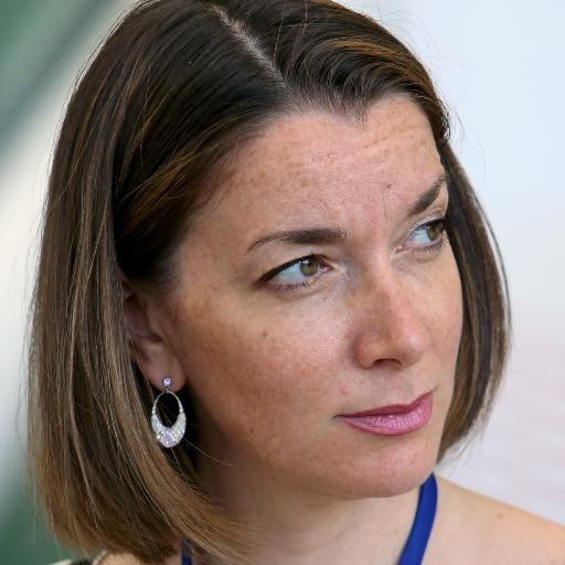 Déttachée de presse, re-attachée, maman, VIP, Bree sur les bords, je fais un peu de danse de la pluie aussi