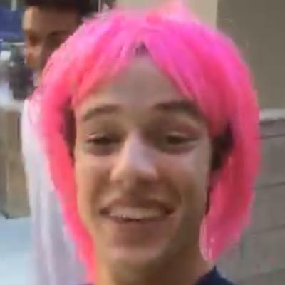 jazlovesyoutube's profile picture. Ellen DeGeneres is my queen!